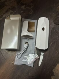 Portable Multifunctional Comb, Adding Fragrance to Hair Hand Massage and Comb Hair - Image 4